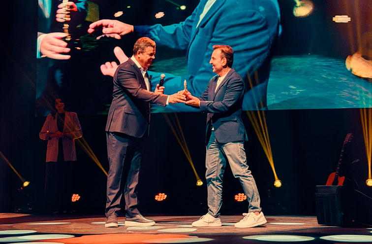 Ricardo Carreras é eleito Produtor Executivo do Ano em premiação inédita