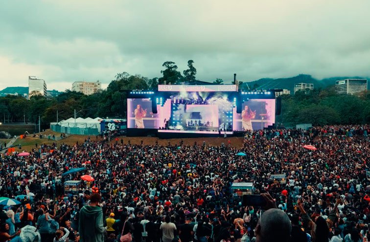 Louvorzão 93 é sucesso de público em mais de sete horas de show
