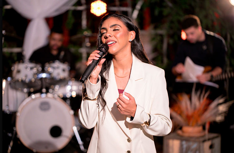 Tawany Camargo lança releitura do sucesso “Um Novo Dia” pela Louvor Eterno